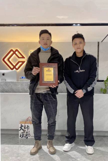 恭喜四川的楊先生簽約帽牌貨冒菜加盟品牌