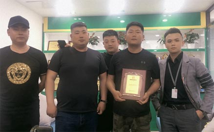 江蘇泰州的花先生成功加盟帽牌貨冒菜