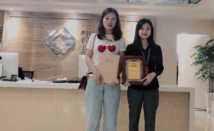 江西的丁女士經(jīng)常到朋友店里吃冒菜