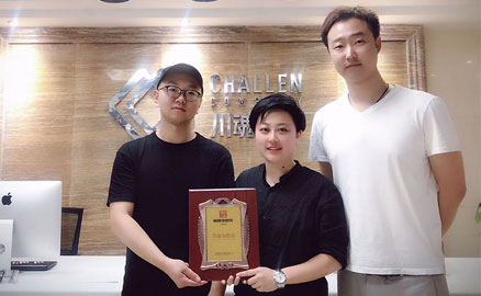 陳先生和張先生成功與帽牌貨冒菜簽約