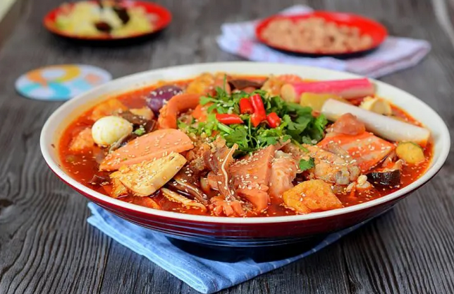 帽牌貨冒菜加盟電話(huà)，如何加盟帽牌貨冒菜？