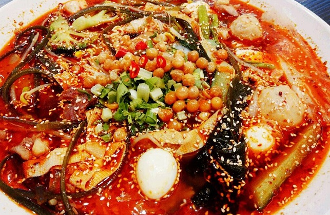 開冒菜店是加盟還是自己弄？