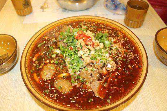 想在縣城開一家冒菜店，預(yù)算大概多少能搞定呢