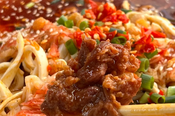 開一個冒菜店大約需要多少錢（冒菜店創(chuàng)業(yè)成本估算）