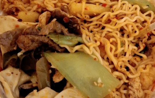 開一家冒菜店能賺錢嗎？從選址到利潤的深度分析