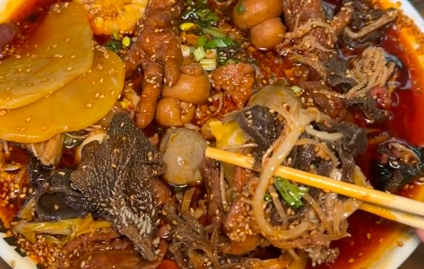 沒經(jīng)驗(yàn)？開冒菜店之前一定要清楚這幾點(diǎn)