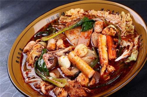 冒菜在哪里開(kāi)比較適合？全面解析冒菜品牌的選址策略